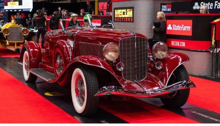 1933 Auburn 12-165 Salon Speedster-1