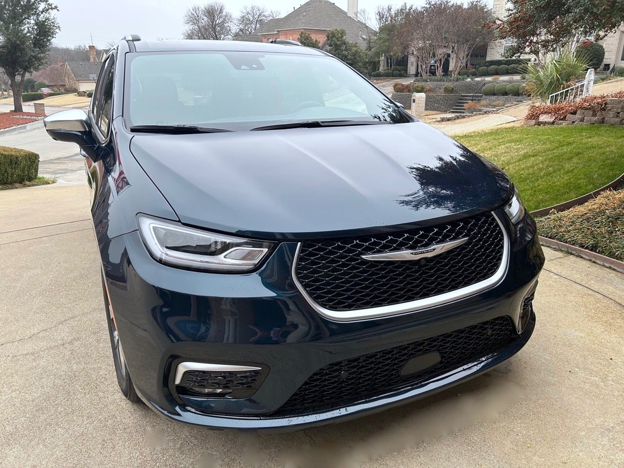 Chrysler sale pacifica modified