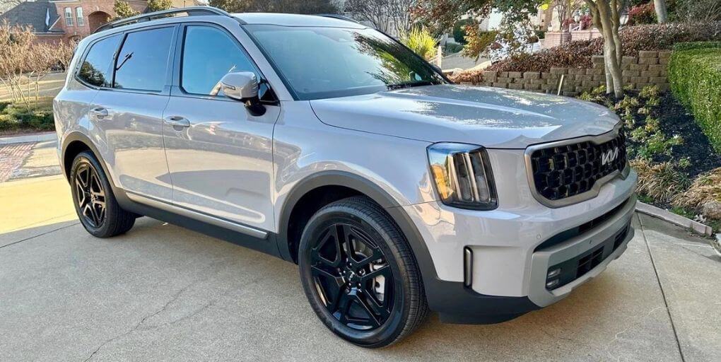More than 450,000 Kia Telluride vehicles from the 2020-2024 model years are being recalled for fire risk. Owners are advise to park outside. Photo: CarPro.