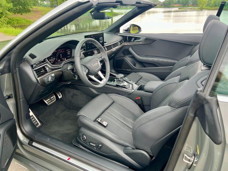 2024-audi-s5-cabriolet-solo-interior (1)