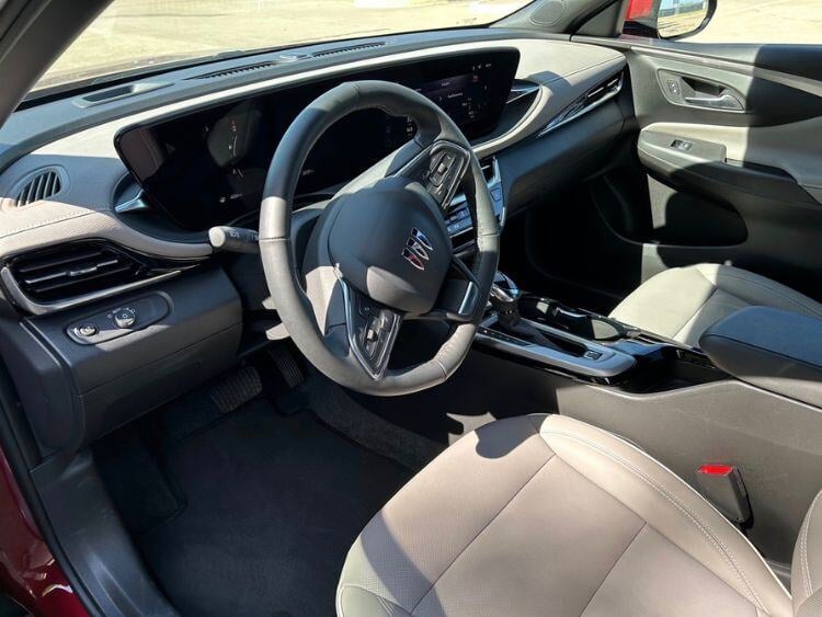 2024-buick-envista-avenir-interior