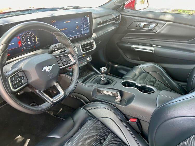 2024-ford-mustang-GT-Premium-interior-carpro (1)