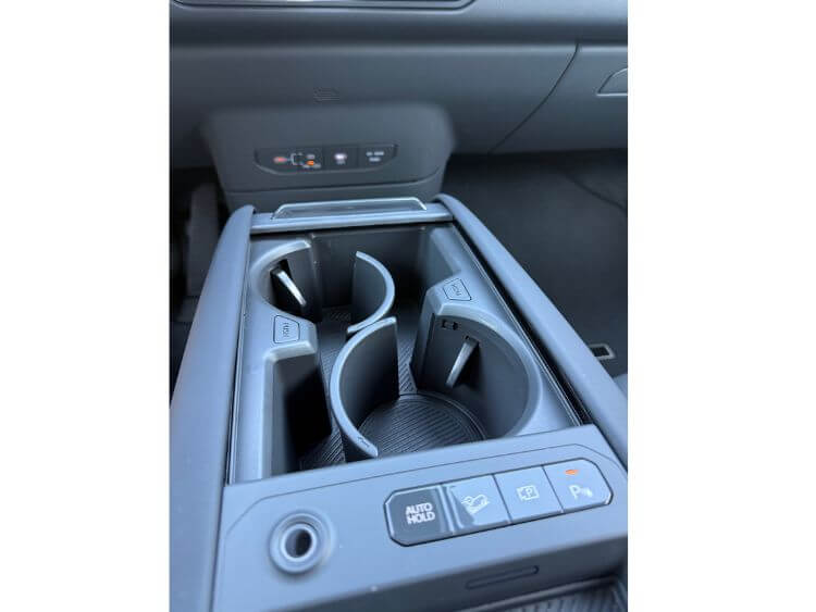 2024-kia-ev9-cupholders-carpro