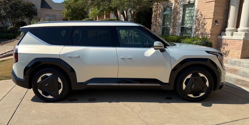 2024 Kia EV9 Land in Ivory Silver Matte. Credit: CarPro.