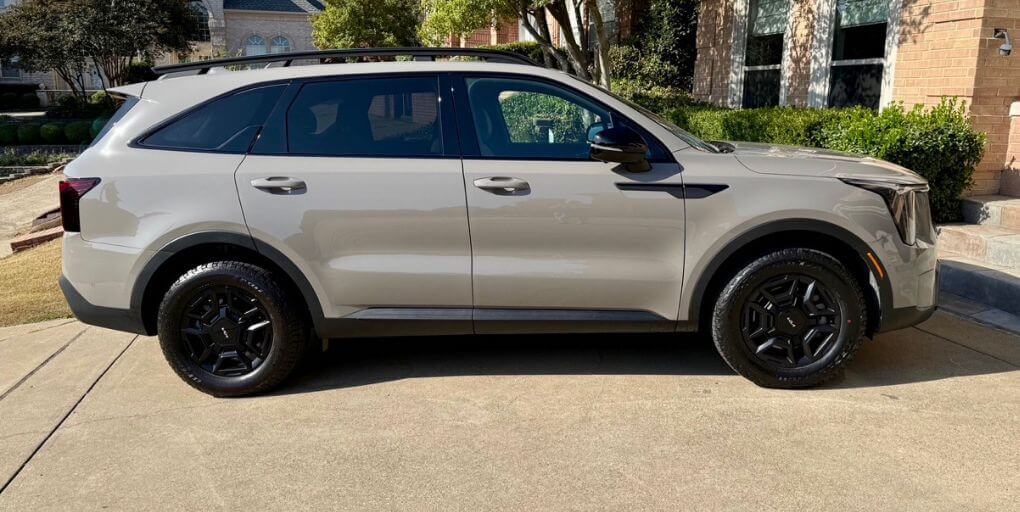 2024 Kia Sorento X-Pro SX-Prestige in Road Rider Brown. Credit: CarPro.