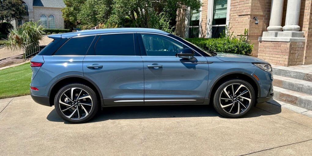 2024 Lincoln Corsair Reserve in Whisper Blue Metallic Clearcoat.  Credit: CarPro.