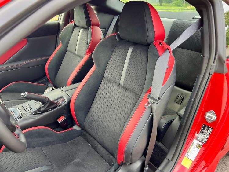 2024-toyota-gr86-trueno-seats