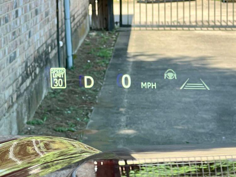 2024-toyota-tacoma-head-up-display (1)