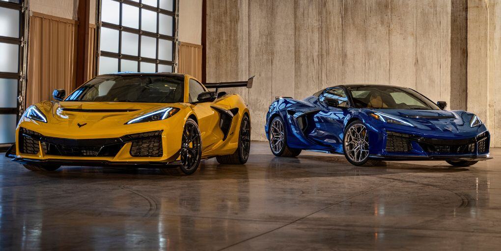 Chevrolet Corvette ZR1 Coupe with ZTK Performance Package in Competition Yellow and Corvette ZR1 Convertible in Hysteria Purple. Photo Credit: Chevrolet.