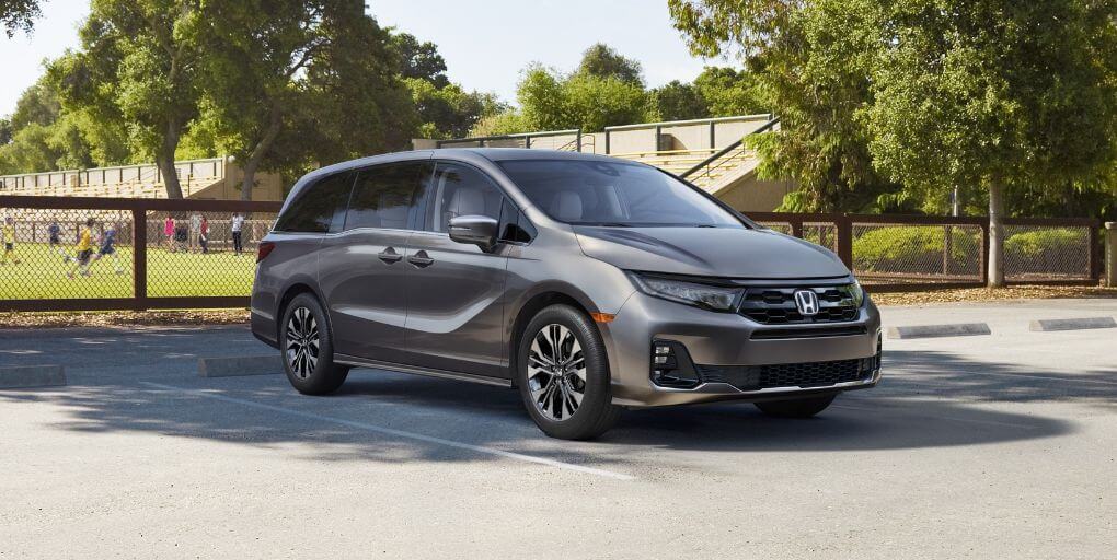 The 2025 Honda Odyssey receives sportier styling. Photo Credit: Honda.