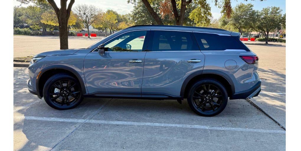 2025 Infiniti QX60 Luxe Black Edition. Photo:: CarPro.