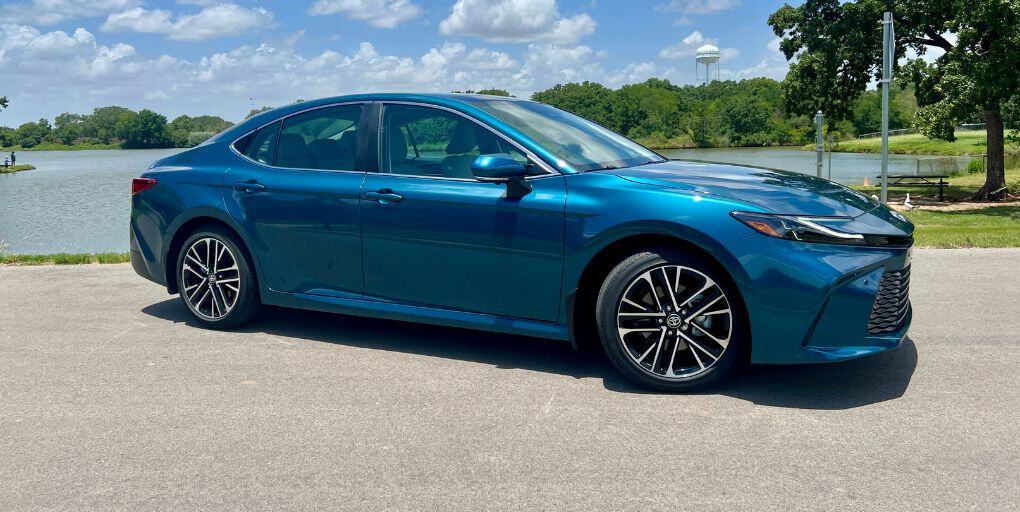 2025 Toyota Camry XLE in Ocean Gem. Credit: CarPro.