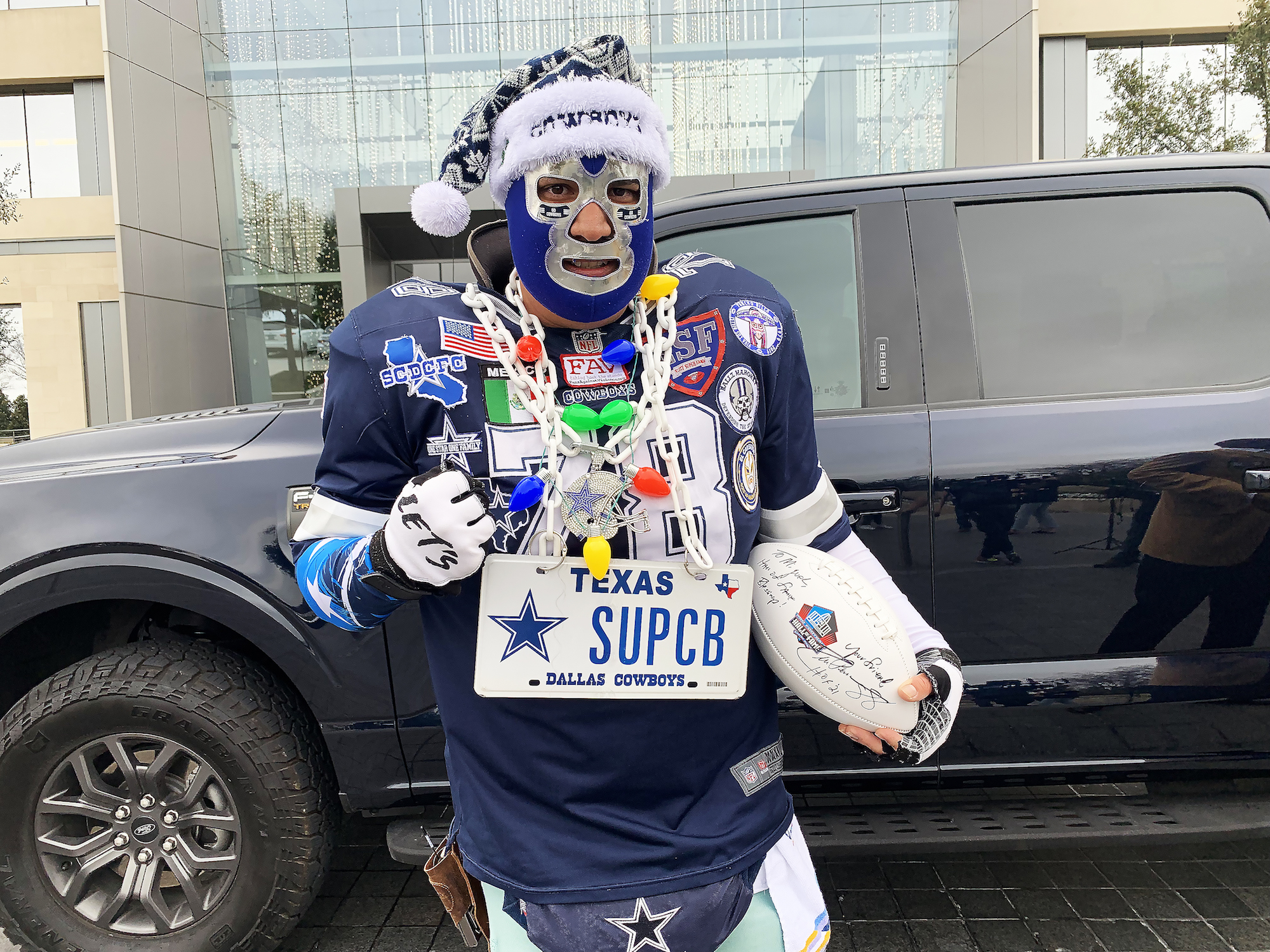 Dallas Cowboy Fan Nominated For Ford Hall Of Fans