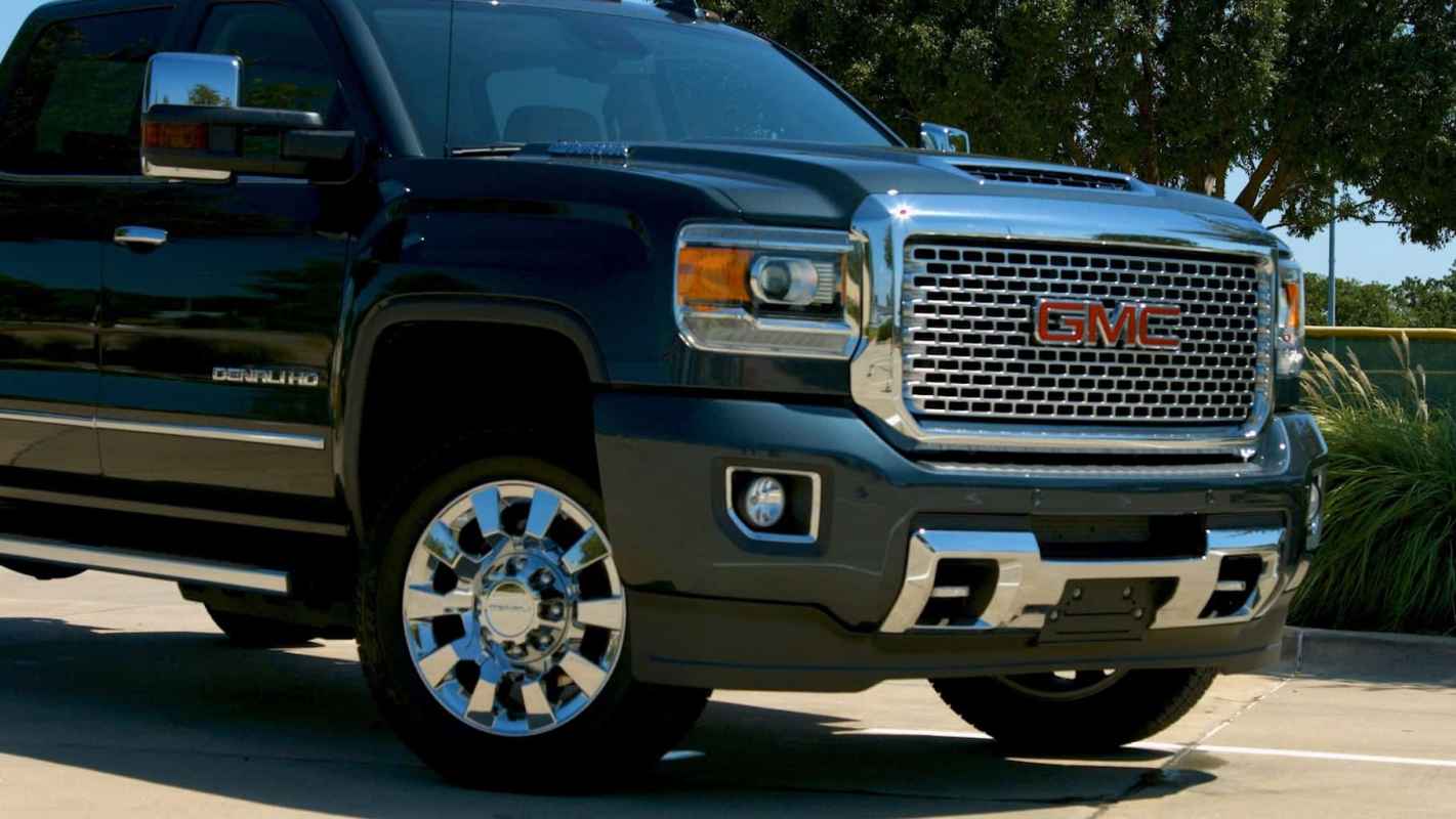 2017 GMC Sierra Denali 2500 HD Duramax Diesel Test Drive Photo Gallery