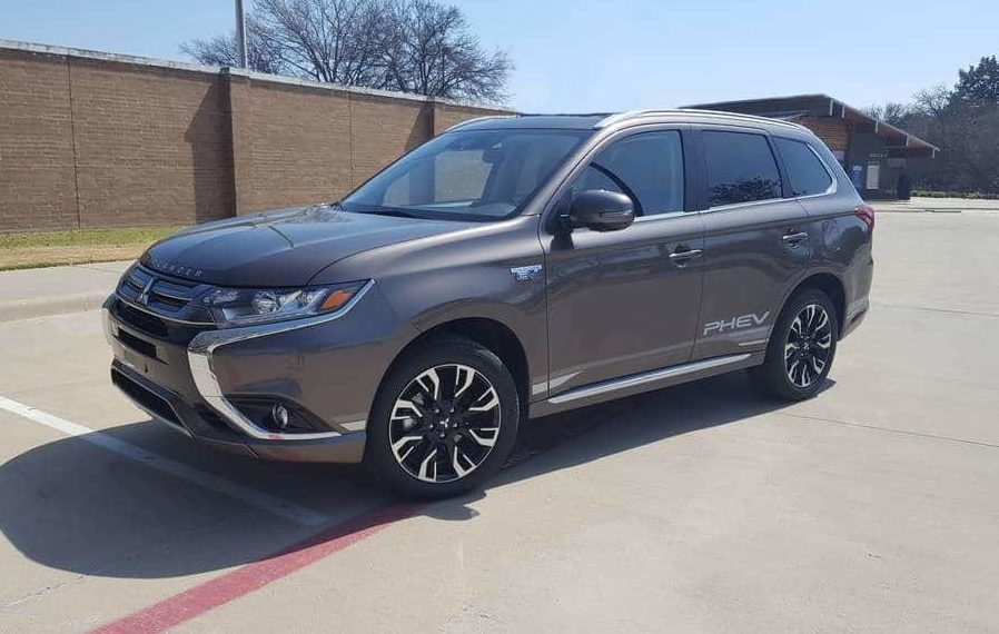 2018 Mitsubishi Outlander Prices, Reviews, and Photos - MotorTrend