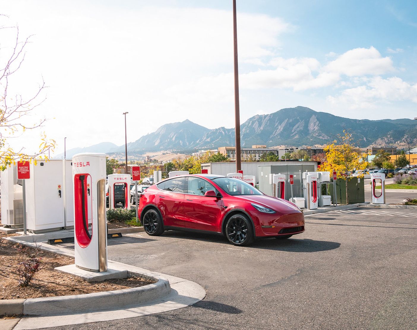 Government To Pay Tesla To Open Up EV Chargers To Everyone